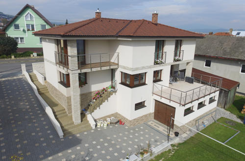 07-exterier-zadny-pohlad